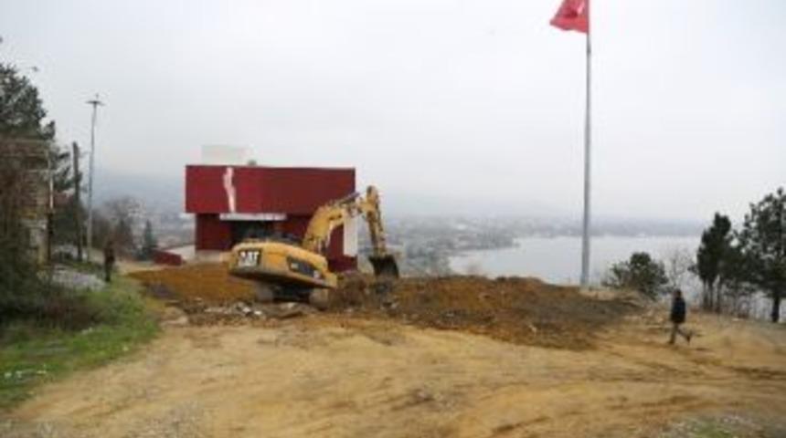 Seyir Terasında &Ccedil;evre D&uuml;zenlemesi Başladı