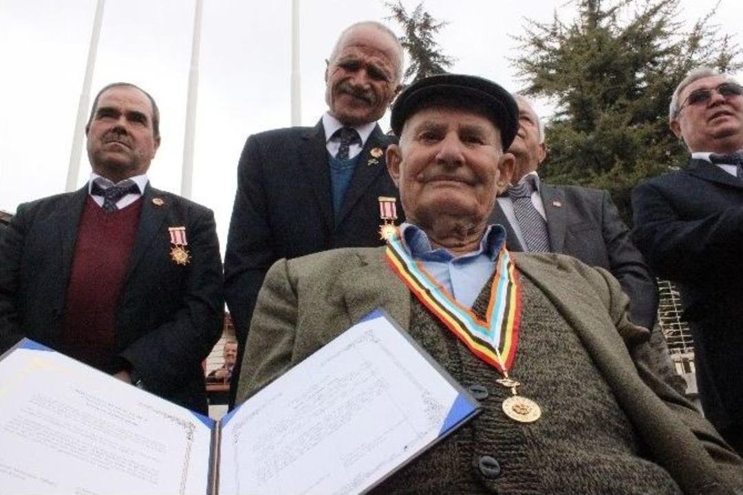 Kahramanlar İ&ccedil;in Ge&ccedil; Gelen &rsquo;vefa&rsquo;