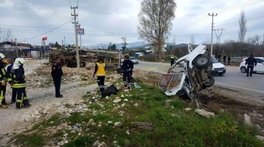 Yatağan&rsquo;da Kaza: 2 &Ouml;l&uuml;