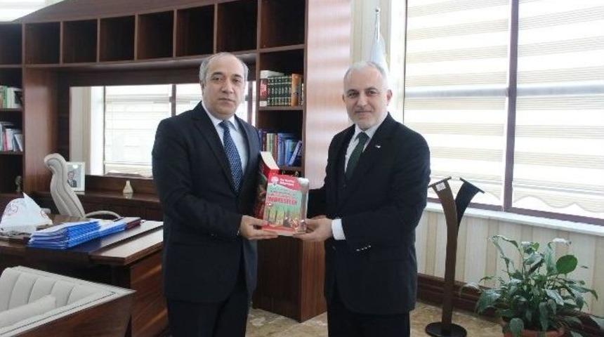 Kızılay Heyeti Rekt&ouml;r Polat&rsquo;ı Ziyaret Etti