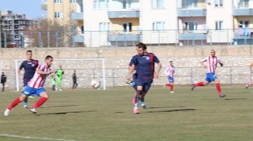 Niğde Belediyespor Evinde 2-0 Kazandı