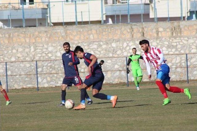 Niğde Belediyespor Evinde 2-0 Kazandı