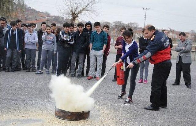 Fen Lisesi &Ouml;ğrencilerine Yangın Eğitimi 3