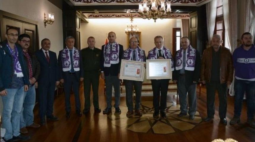 Basketbol Ma&ccedil;ının Bilet Gelirleri Şehit Ailelerine Bağışlandı