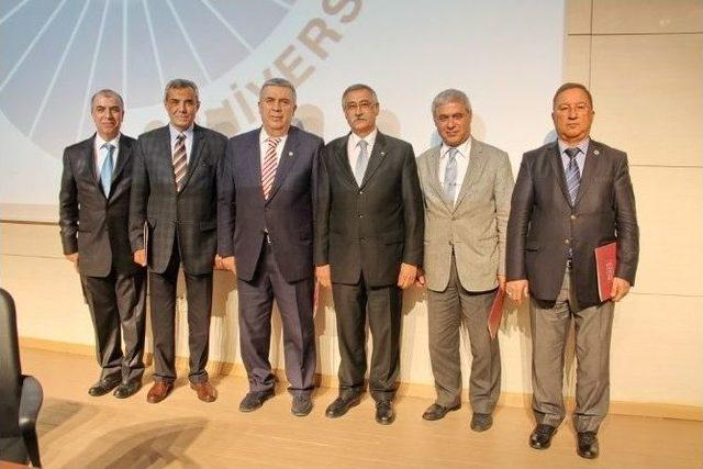 Niğde Üniversitesinde, Gıda Güvenliği Uygulamaları Ve Süt Sektörü Konulu Panel