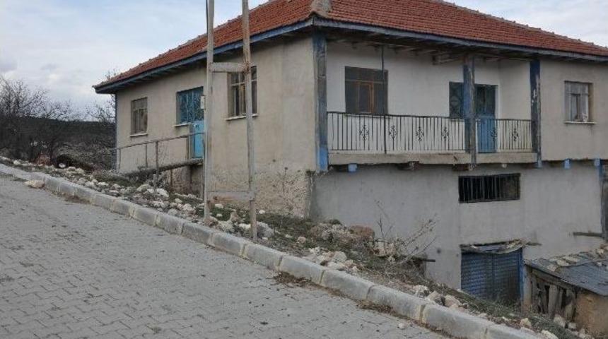 Şehit Uzman &Ccedil;avuş Ka&ccedil;ar&rsquo;ın K&ouml;y&uuml;nde Yas Var