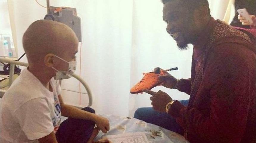 Eto’o’dan Lösemili Çocuklara Moral