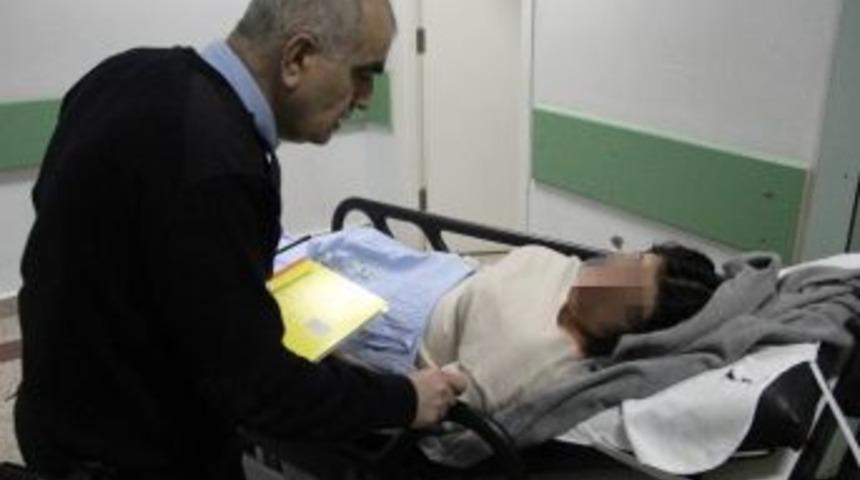 Kendini Bı&ccedil;aklayan Gen&ccedil; Kız Hastanelik Oldu