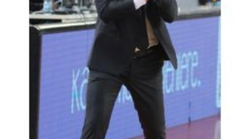 Avrupa&rsquo;daki T&uuml;rk Gecesinde Kaf-kaf G&uuml;ld&uuml;