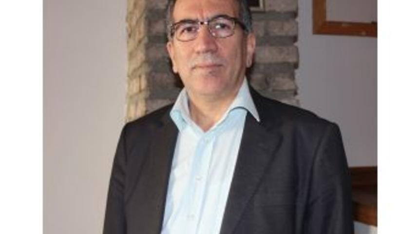 Tarih&ccedil;i Prof. Dr. Metin H&uuml;lag&uuml;: &lsquo;&rsquo;hocalı Katliamı Gibi Olaylar T&uuml;m İnsanlığın En Temel Sorunu&rsquo;&rsquo;