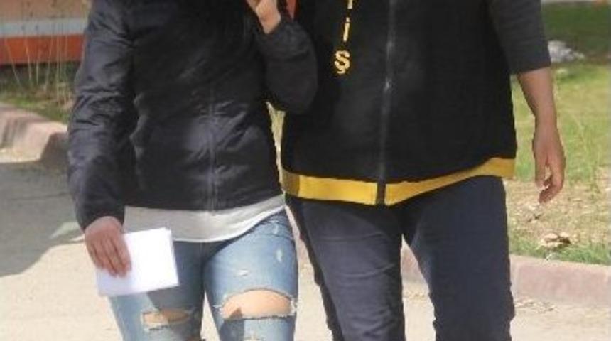 Fuhuş Yaptıran Kadına Su&ccedil;&uuml;st&uuml;