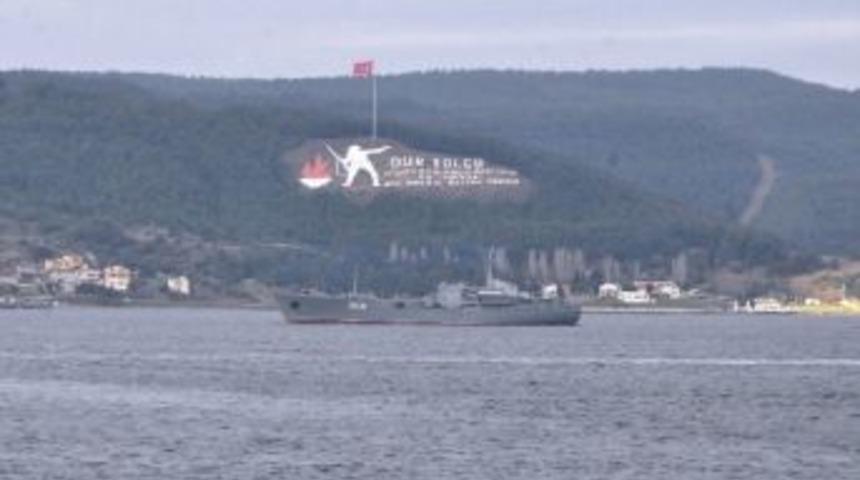 Rus Savaş Gemisi &Ccedil;anakkale Boğazı&rsquo;ndan Ge&ccedil;ti