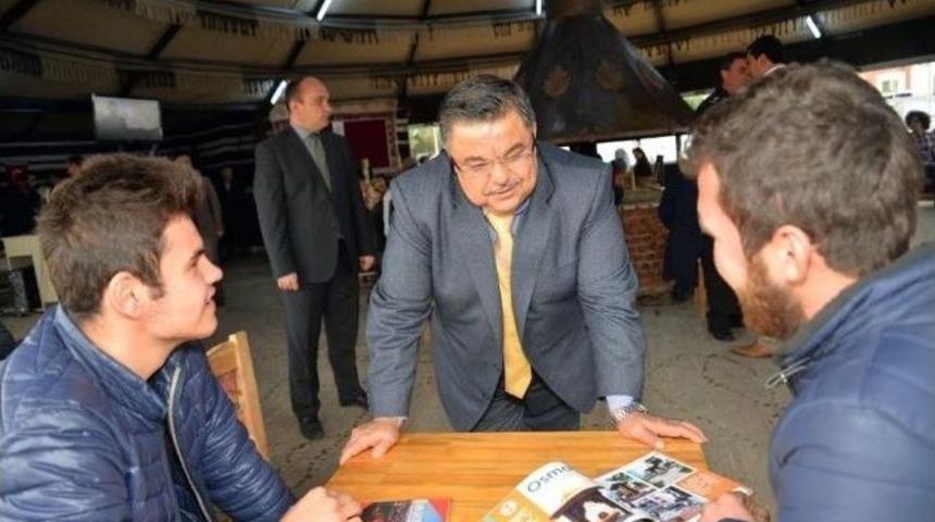 Başkan Selim Yağcı, &Ouml;ğrenci Otağı&rsquo;nda &Ouml;ğrencilerle Birlikte &Ccedil;orba İ&ccedil;ti