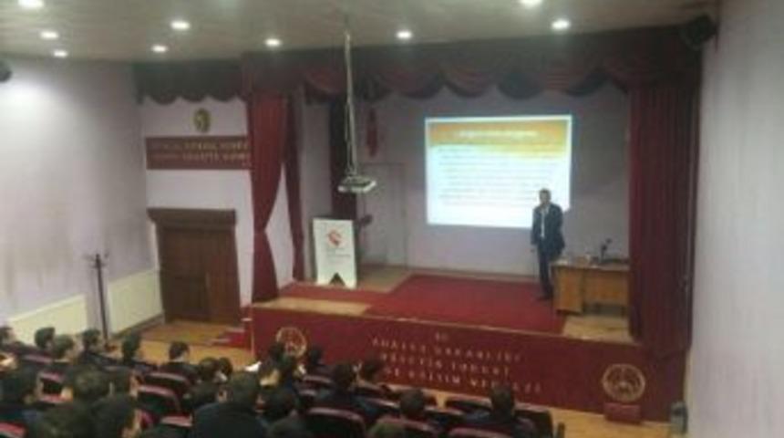 K&ouml;pr&uuml;k&ouml;y&rsquo;de Aile İ&ccedil;i İletişim Semineri