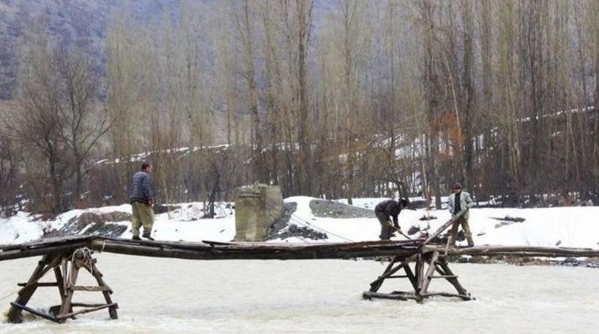 K&ouml;yl&uuml;lerin Seyyar K&ouml;pr&uuml; &Ccedil;ilesi