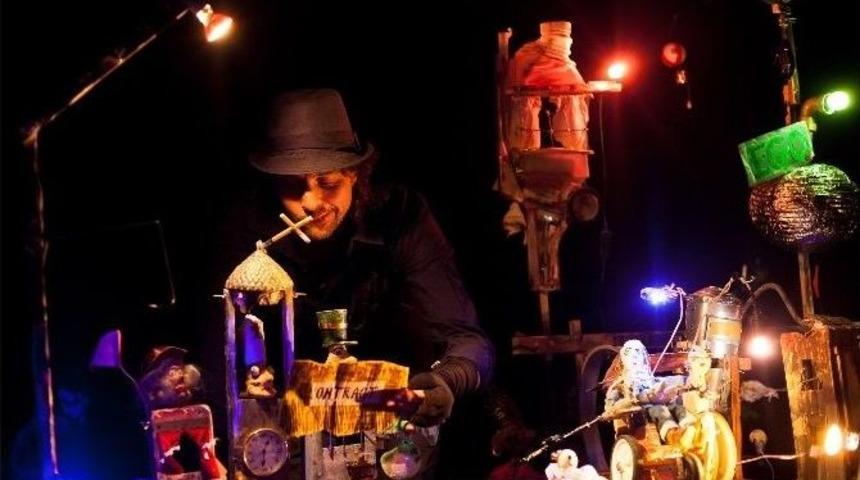 Karag&ouml;z&rsquo;&uuml;n Artık Buca&rsquo;da Bir Evi Var