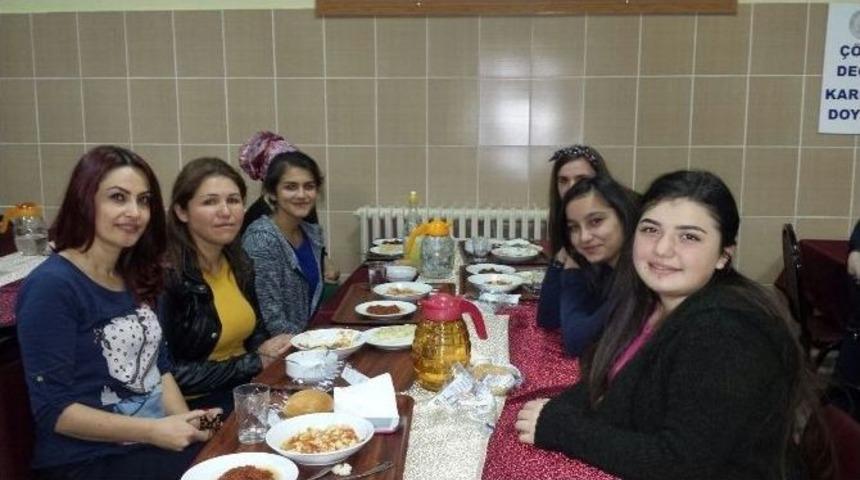 Tokat’ta “annem Yanımda Keyfim Yerinde” Projesi