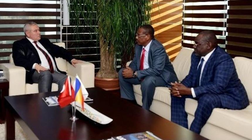 &Ccedil;ad&rsquo;dan Antalyalı İş Adamlarına Yatırım Daveti