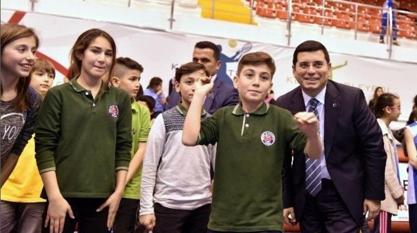 Kepezli &Ouml;ğrenciler Dart Turnuvasında Yarıştı