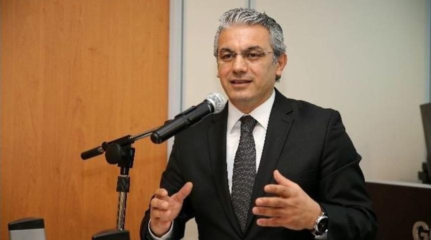 Karşıyaka Belediye Başkanına &Ouml;d&uuml;l