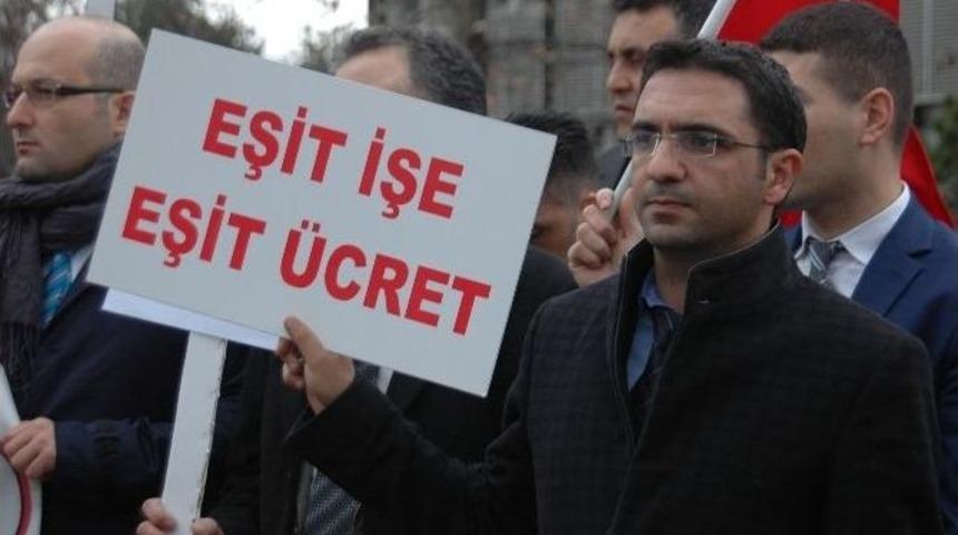 Maliye Bakanlığı &Ouml;n&uuml;nde Eylem