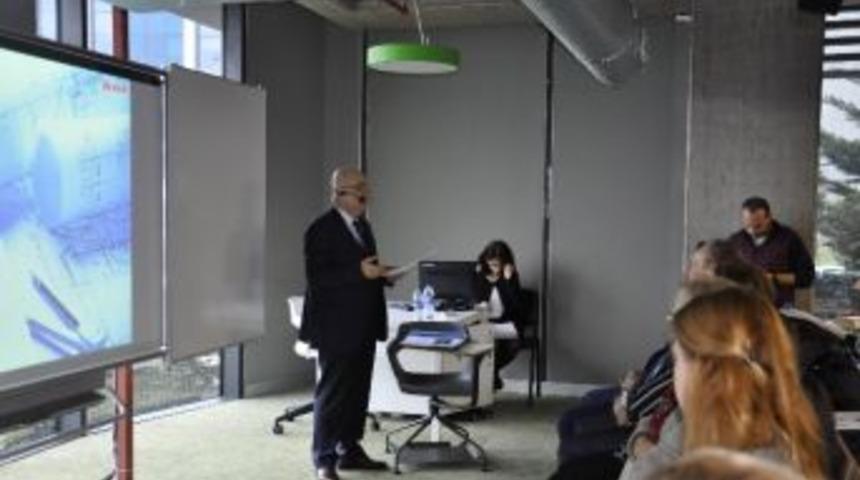 Menat&ca Ceo&rsquo;su T&uuml;t&uuml;nc&uuml; &Ouml;ğrencilerle Buluştu