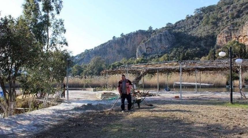 Ortaca Belediyesi Kaunos &Ccedil;ay Bah&ccedil;esini Yenileniyor