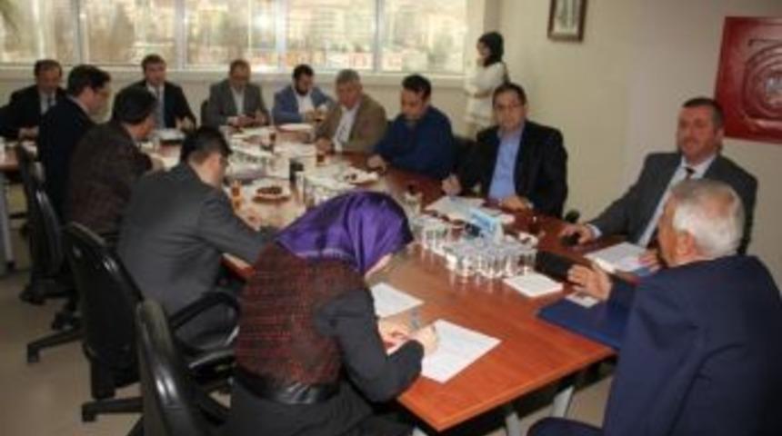 G&uuml;r&uuml;lt&uuml; Yapan Kafeye 24 Bin Tl Ceza