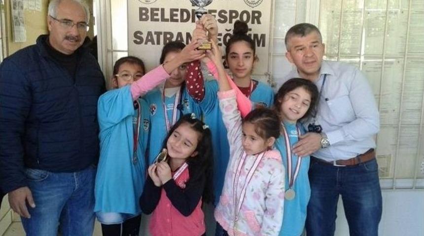 Ortaca K&uuml;&ccedil;&uuml;kler Takım Satran&ccedil; Turnuvası Sona Erdi