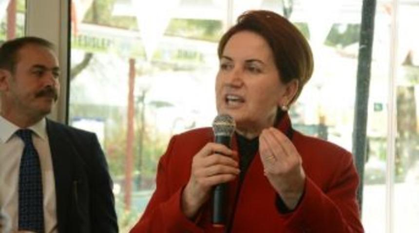 Meral Akşener: "sayın &Ouml;zdağ &Uuml;lk&uuml;c&uuml; İradeyi Hi&ccedil;e Sayarak Kapatılan Teşkilatlara Y&ouml;nelik Tavır Ortaya Koymuştur"
