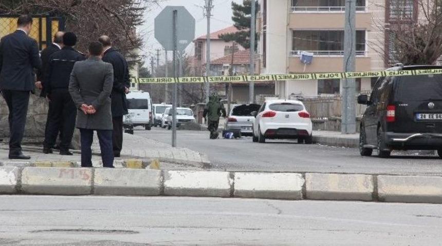 Askeri Lojman &Ouml;n&uuml;nde Ş&uuml;pheli Ara&ccedil; Paniği