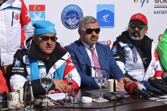 Fıs Snowboard Dünya Kupası Erciyes’te Yapılacak