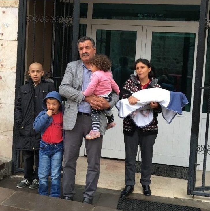 Minik Yasemin Kanserli Ağabeyine Can Katacak G3