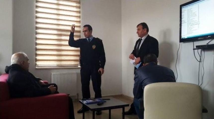 Adilcevaz&rsquo;da Polislere Yangın S&ouml;nd&uuml;rme Tatbikatı