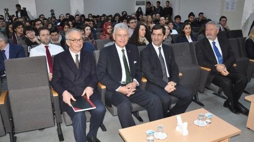 Bakan Bozkır &Uuml;niversite &Ouml;ğrencileriyle Buluştu