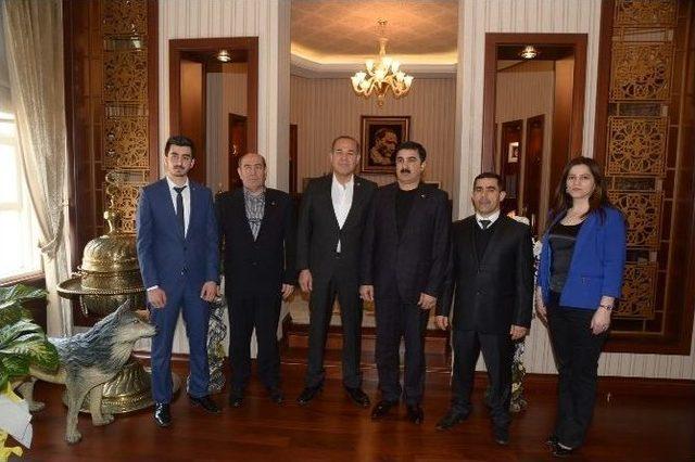 S&ouml;zl&uuml;&rsquo;ye Azerbaycan&rsquo;dan Destek 1