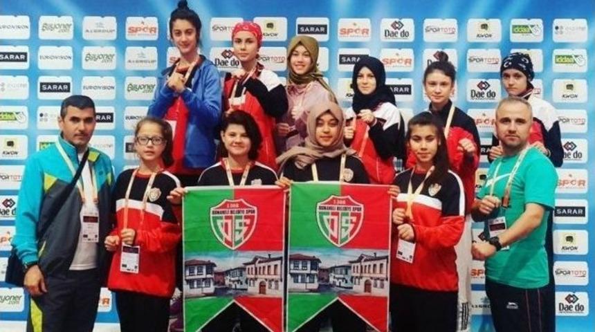 Osmanelili Tekvandocuların Başarısı