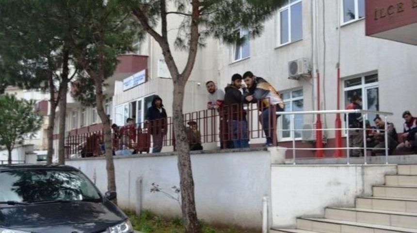 Ayvalık&rsquo;ta 22 G&ouml;&ccedil;men Yakalandı