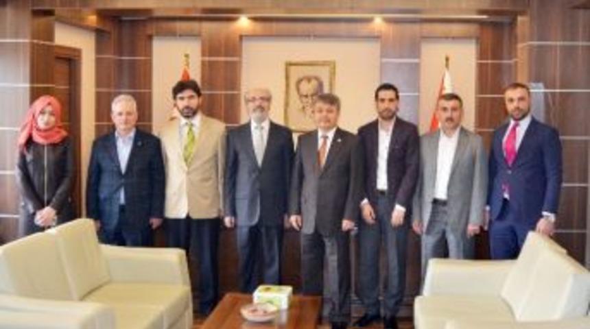 Yeşilay&rsquo;dan Eskişehir Emniyet M&uuml;d&uuml;r&uuml; Şahin&rsquo;e Ziyaret