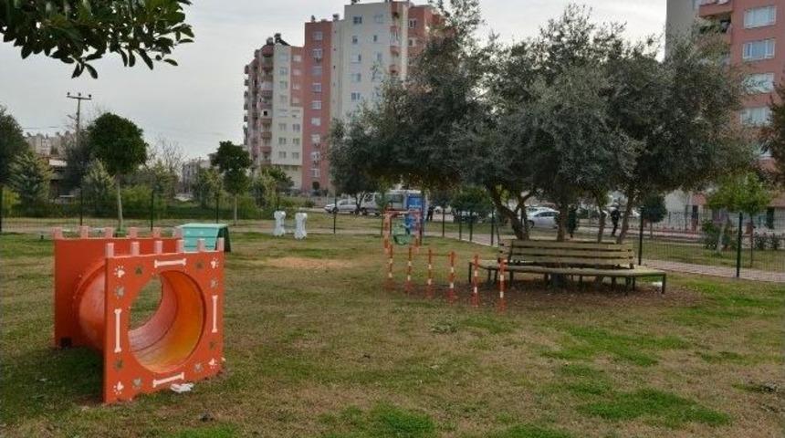 Siteler Mahallesi&rsquo;nde K&ouml;pek Oyun Parkı A&ccedil;ıldı