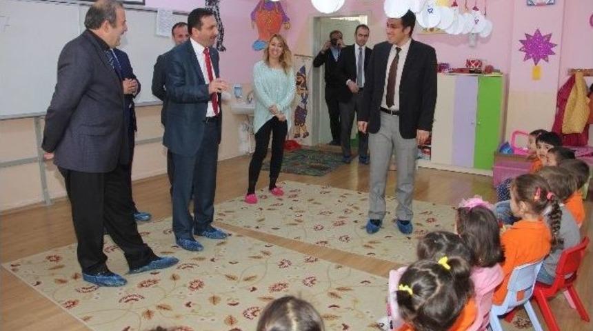 Kaymakam Ve Başkandan Okula Ziyaret