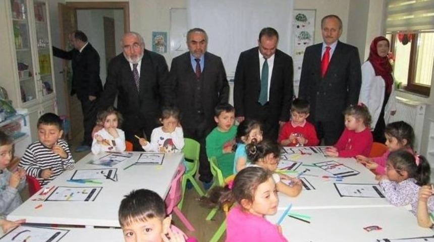 M&uuml;ft&uuml; Kolukısaoğlu, Kur&rsquo;an Kurslarını Ziyaret Etti