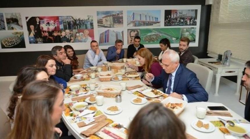 Bozbey: &ldquo;nil&uuml;fer&rsquo;e Yeni K&uuml;t&uuml;phaneler Gelecek&rdquo;