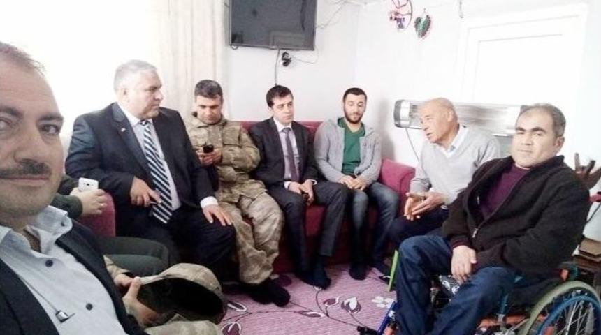 Besni Gazisi H&uuml;seyin Deniz&rsquo;i, İl&ccedil;e Protokol&uuml; Ziyaret Etti