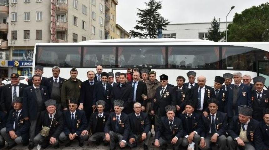 Mustafakemalpaşalı Gazilerden &lsquo;kıbrıs&rsquo; &Ccedil;ıkarması