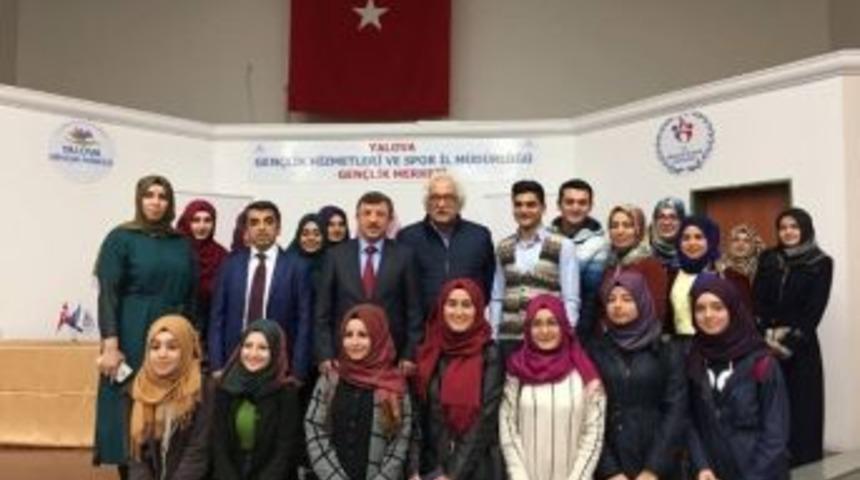 &Uuml;nl&uuml; Tarih&ccedil;i Bahadıroğlu Yalovalı Gen&ccedil;lerle Buluştu