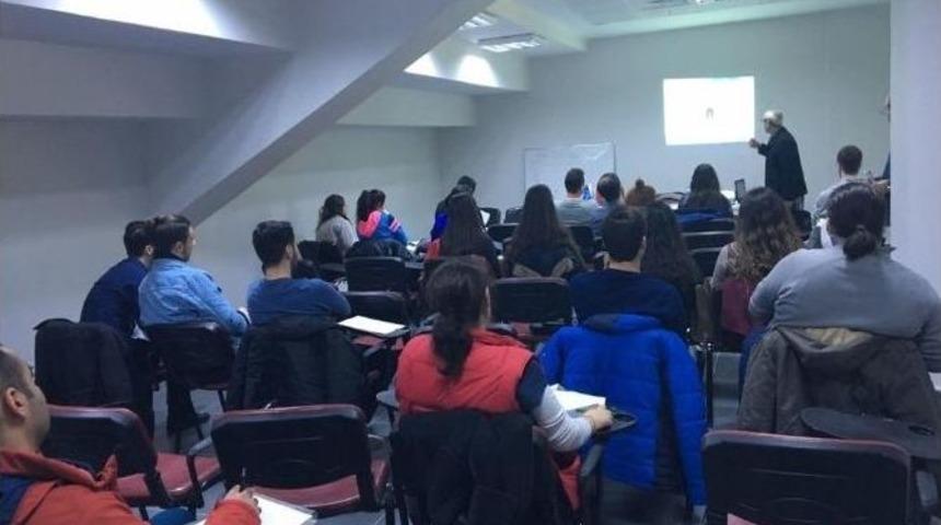 Yalova&rsquo;da Y&uuml;zme Hakemliği Kursu Başladı