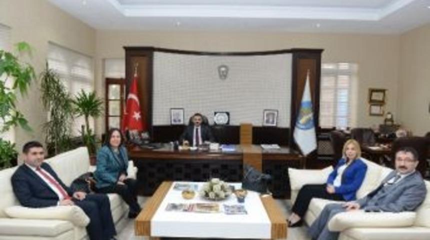 Ak Partili Y&ouml;neticilerden Başkan K&uuml;lc&uuml;&rsquo;ye &Ouml;vg&uuml;