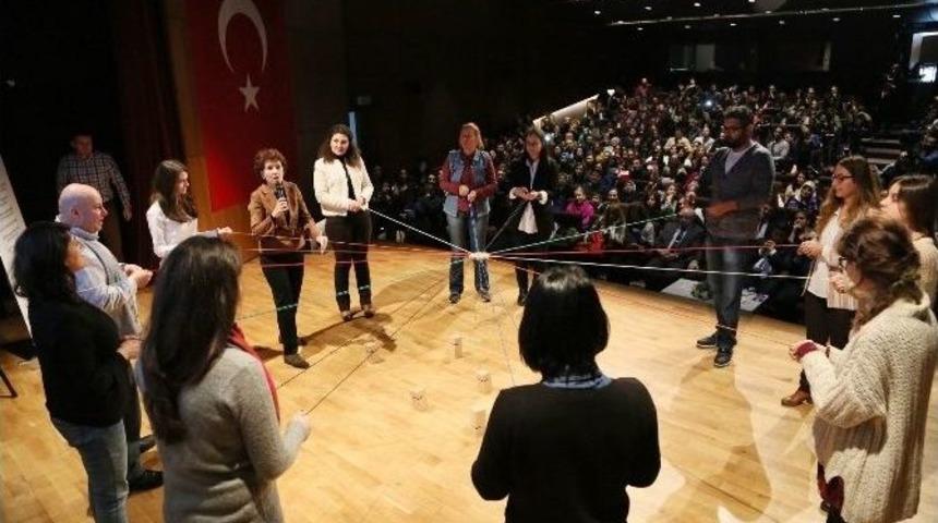 "hem Oynuyorum, Hem &Ouml;ğreniyorum" Projesi Ey&uuml;p&rsquo;te Tanıtıldı