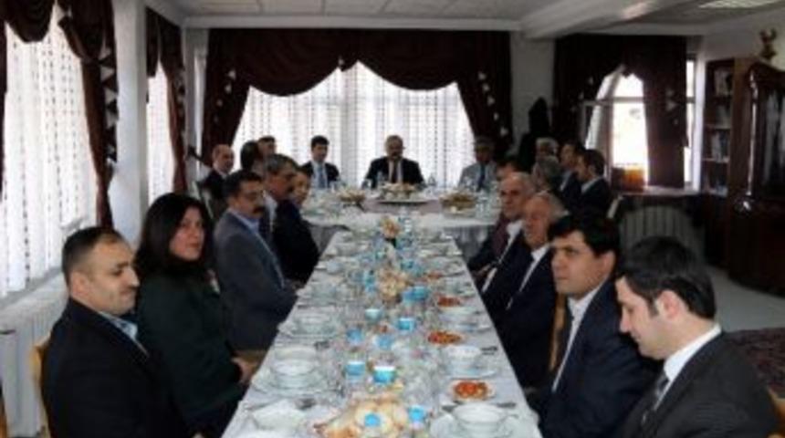 Vali Canbolat Stk Temsilcileriyle Bir Araya Geldi